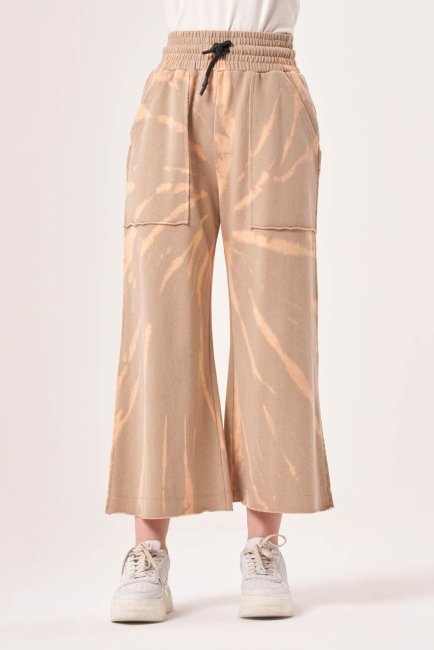 Mizalle Rahat Kesim Kesik Paça Geniş Cepli Bej Batik Renkli Jogger Pantolon - Mizalle (1)