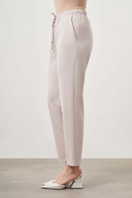 Mizalle Beli Bağcıklı Klasik Bej Rengi Pantolon - Mizalle (1)