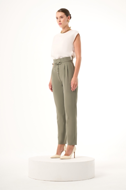 Mizalle Beli Bağcıklı Pileli Haki Havuç Pantolon - Mizalle (1)