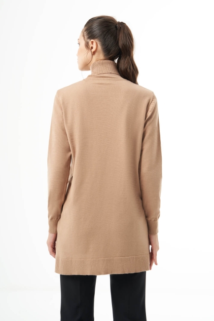 Mizalle Balıkçı Yaka Broş Detaylı Camel Uzun Triko Kazak - Mizalle (1)