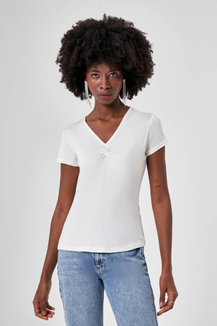 Büzgülü V Yaka Ekru Tshırt - Mizalle