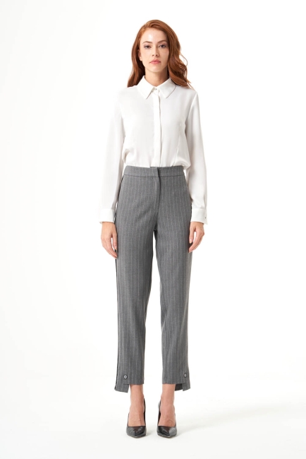 Mizalle Paça Detaylı Gri Çizgili Kumaş Pantolon - Mizalle