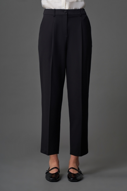 Mizalle Dar Paça Klasik Siyah Kumaş Pantolon - Mizalle