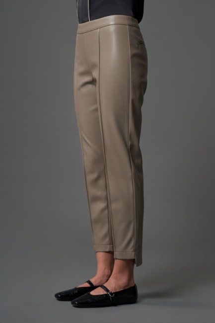 Mizalle Paça Detaylı Deri Görünümlü Açık Kahverengi Pantolon - Mizalle (1)