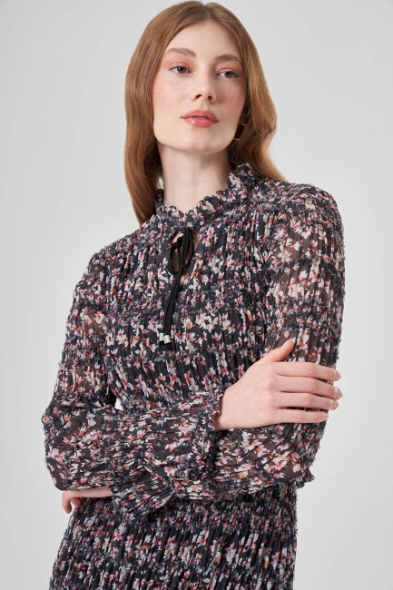 Mizalle Siyah Çiçek Desenli İnce Büzgülü Midi Elbise - Mizalle (1)