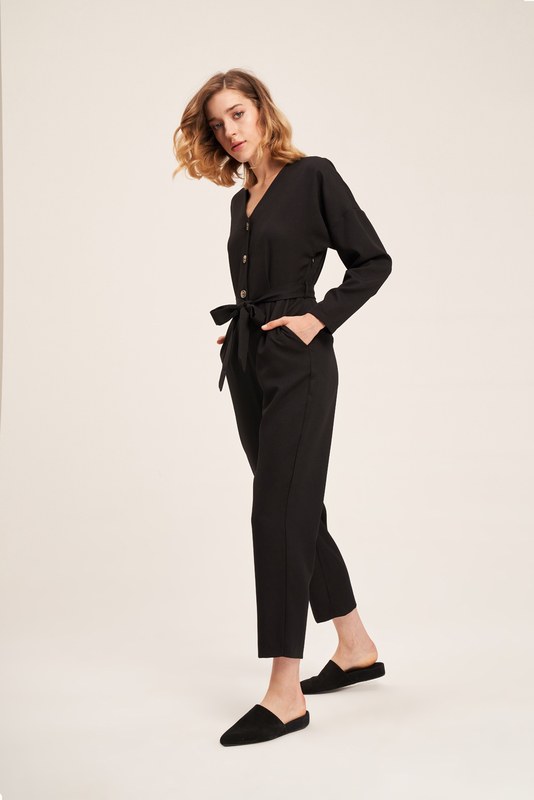 Buttoned Crepe Jumpsuit (Black) - Mizalle