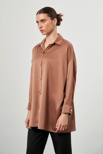 Mizalle Metal Düğmeli Bej Rengi Klasik Saten Gömlek - Mizalle (1)