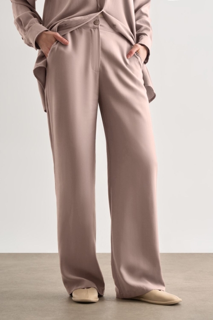 Mizalle Bej Rengi Kemerli Rahat Kesim Modal Pantolon - Mizalle