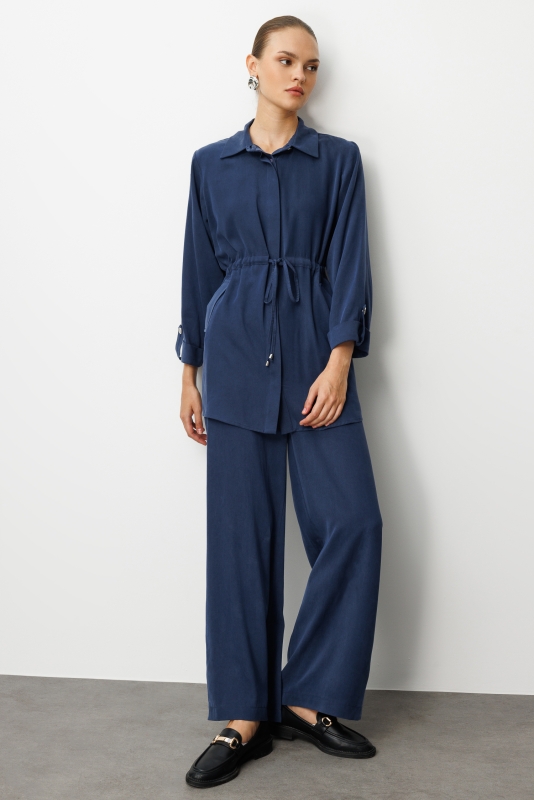 Mizalle Beli  Büzgülü İndigo Mavi Cupro Tunik · 4