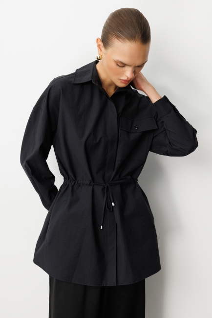 Mizalle Beli İp Büzgülü Siyah Paraşüt Trençkot Tunik - Mizalle