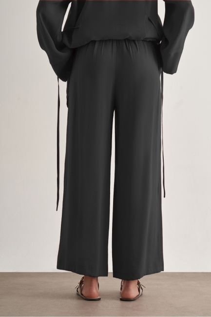 Mizalle Beli İpli Modal Karışımlı Siyah Rahat Pantolon - Mizalle (1)