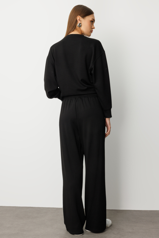 Mizalle Beli Lastikli Yumuşak Dokulu Siyah Jogger Pantolon · 5