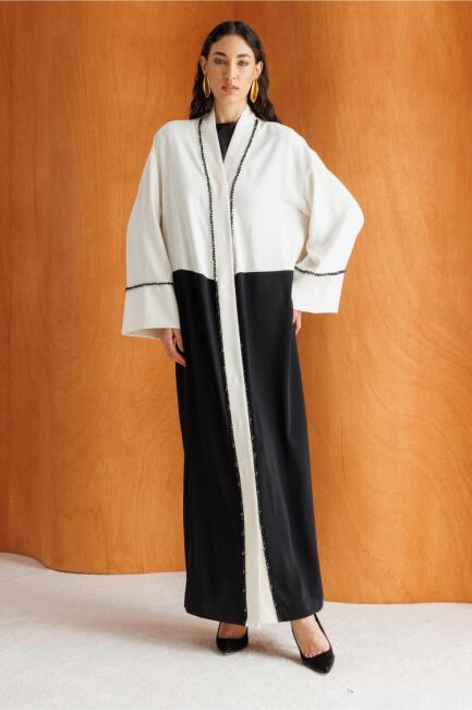 Mizalle Boncuk Nakışlı Siyah Beyaz Monokrom Abaya - Mizalle (1)