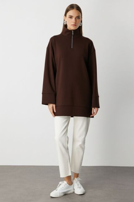 Mizalle Dik Yaka Yarım Fermuarlı Yumuşak Dokulu Kahverengi Sweatshirt - Mizalle (1)
