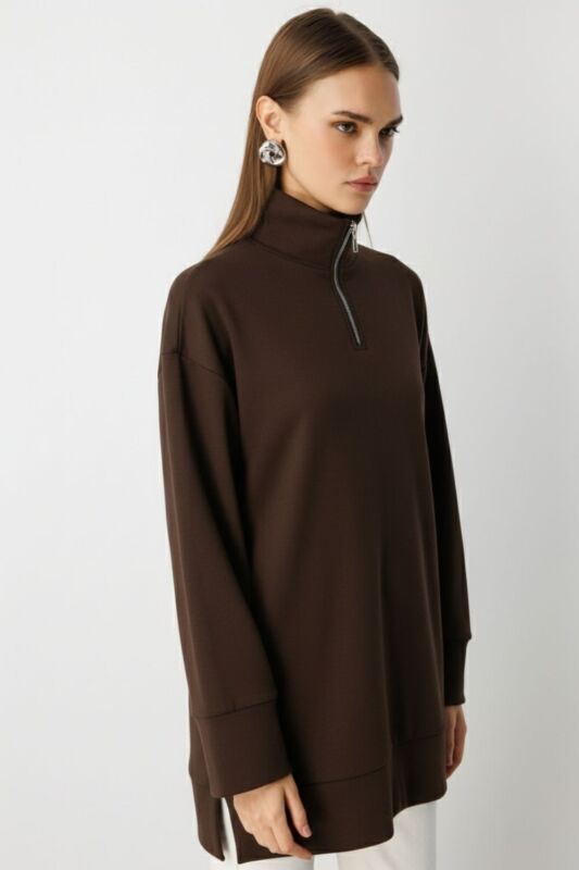 Mizalle  Dik Yaka Yumuşak Dokulu Kahverengi Sweatshirt · 2