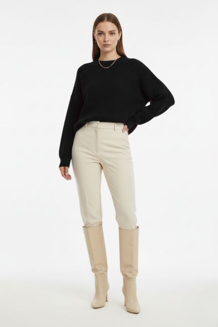 Mizalle Ekstra Oversize Düşük Kollu Selanik Örgü Siyah Kazak - Mizalle