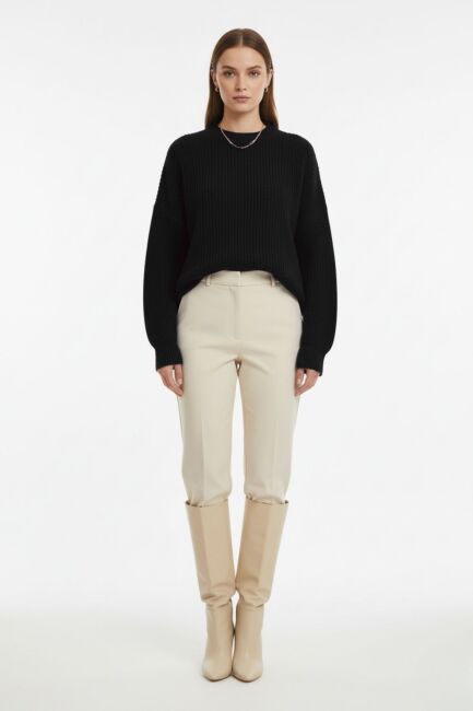 Mizalle Ekstra Oversize Düşük Kollu Selanik Örgü Siyah Kazak - Mizalle (1)