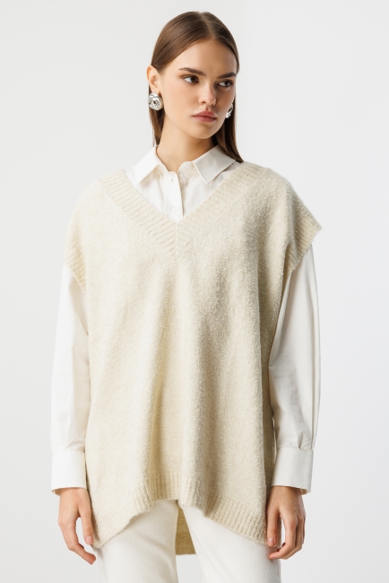 Mizalle Ekstra Oversize V Yaka Uzun Krem Rengi Süveter - Mizalle