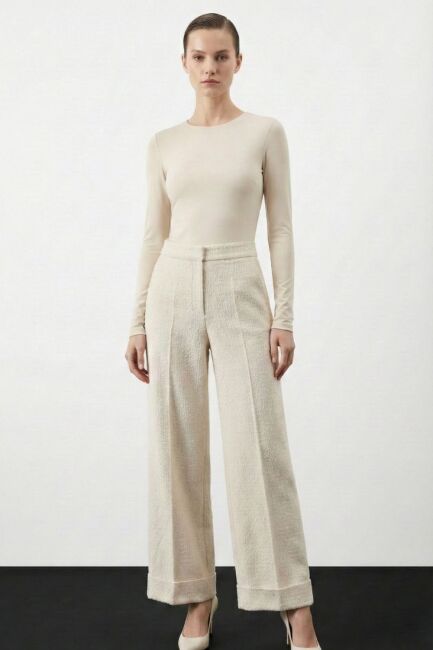 Mizalle Geniş Double Paça Simli Ekru Tüvit Pantolon - Mizalle