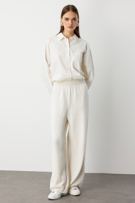 Mizalle Geniş Paça Beli Lastikli Ekru Triko Jogger Pantolon - Mizalle (1)