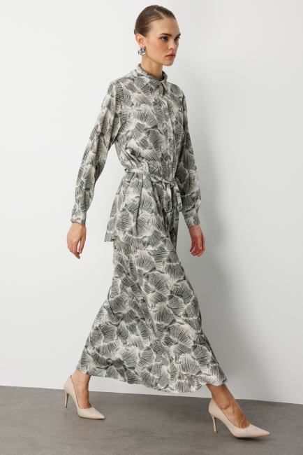 Mizalle Haki Yeşil Yaprak Desenli Uzun Evaze Etek - Mizalle