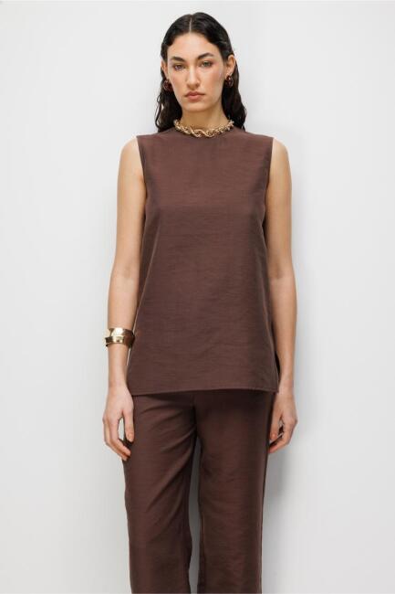 Mizalle Kahverengi Kolsuz Basic Bluz - Mizalle (1)