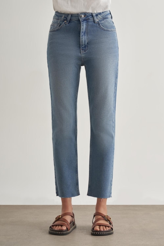 Mizalle Dar Kesim Kesik Paçalı Mom Fit Açık Mavi Denim Pantolon · 3