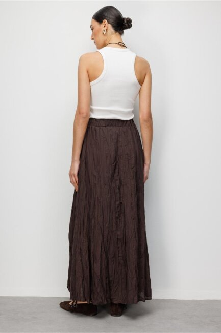 Mizalle Kırışık Görünümlü Saf Pamuk Kahverengi Maksi Etek - Mizalle (1)