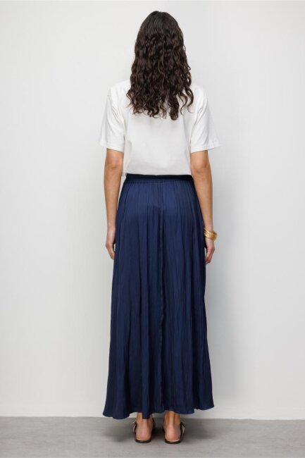 Mizalle Lacivert Kırışık Görünümlü Saten Maksi Etek - Mizalle (1)