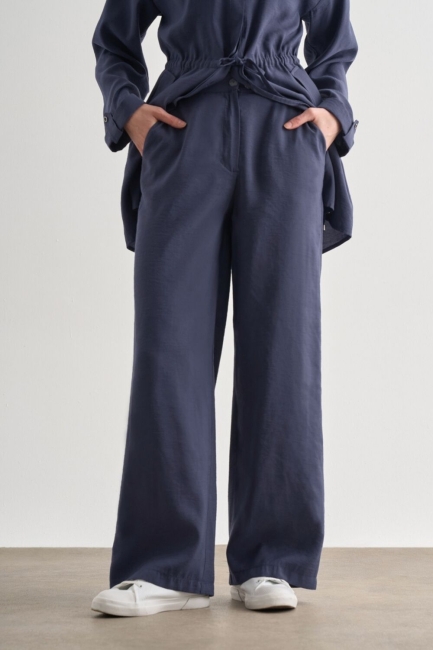 Mizalle Lacivert Rahat Kesim Geniş Paçalı Modal Pantolon - Mizalle