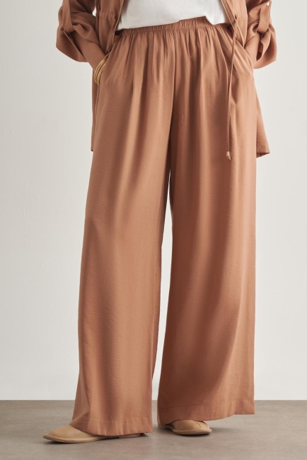 Mizalle Modal Karışımlı Rahat Kesim Beli Lastikli Camel Pantolon - Mizalle (1)