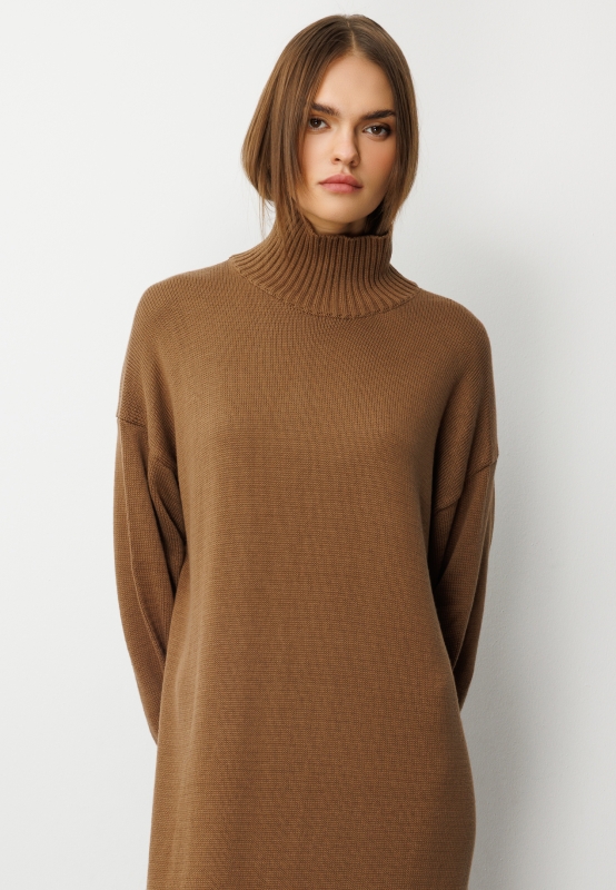 Mizalle Oversize Dik Yaka Karamel Rengi Uzun Kalın Triko Elbise · 5
