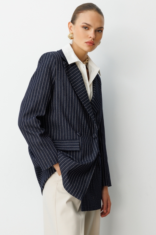 Mizalle Oversize Lacivert Çizgili Özel Tasarım Kruvaze Ceket · 4