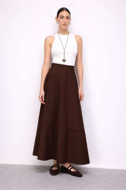 Mizalle Pamuklu Evaze Volanlı Maksi Kahverengi Etek - Mizalle