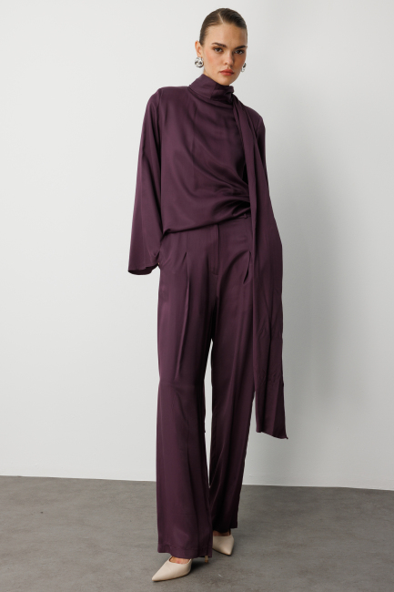 Mizalle Pilise Detaylı Bordo Saten Dökümlü Pantolon - Mizalle