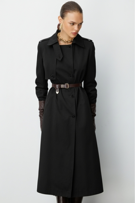 Mizalle Siyah Apoletli Klasik Maxi Mac Trençkot - Mizalle