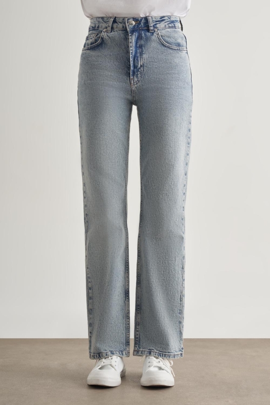 Mizalle Straight Fit Yüksek Bel Mavi Denim Pantolon · 2