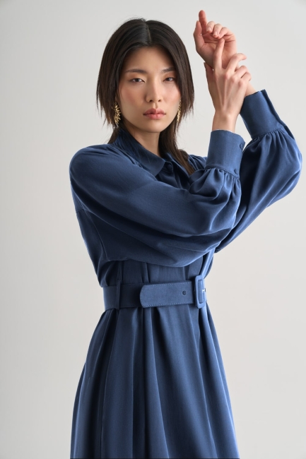 Mizalle Tencel Dokulu Pile Detaylı Kemerli Maksi İndigo Mavi Elbise - Mizalle (1)