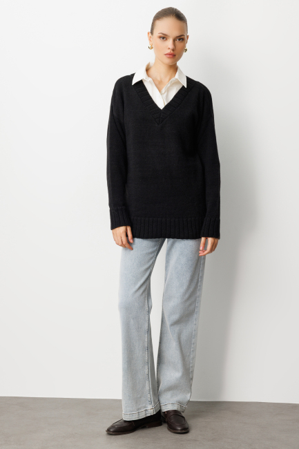 Mizalle V Yaka Oversize Siyah Triko Kazak - Mizalle