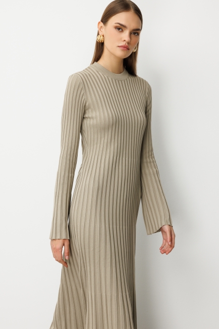 Mizalle Volanlı Etekli Yuvarlak Yaka Vizon Rengi Kaşkorse Uzun Triko Elbise - Mizalle (1)