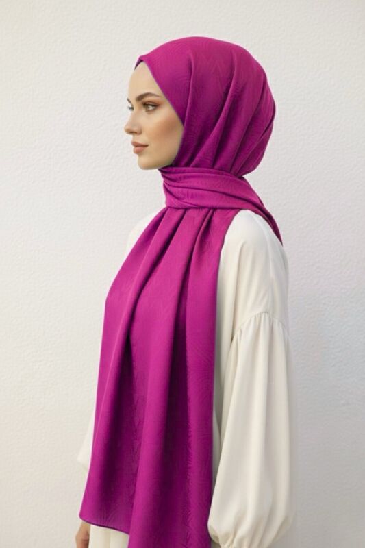 Mizalle & YAQA Filigran Desenli Jakarlı Fuşya Şal · 2