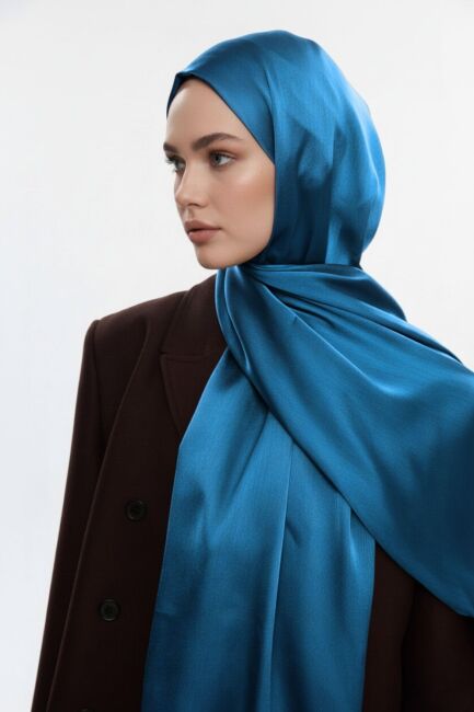 Mizalle & YAQA Özel Saten Dokulu Açık Mavi Şal - Mizalle