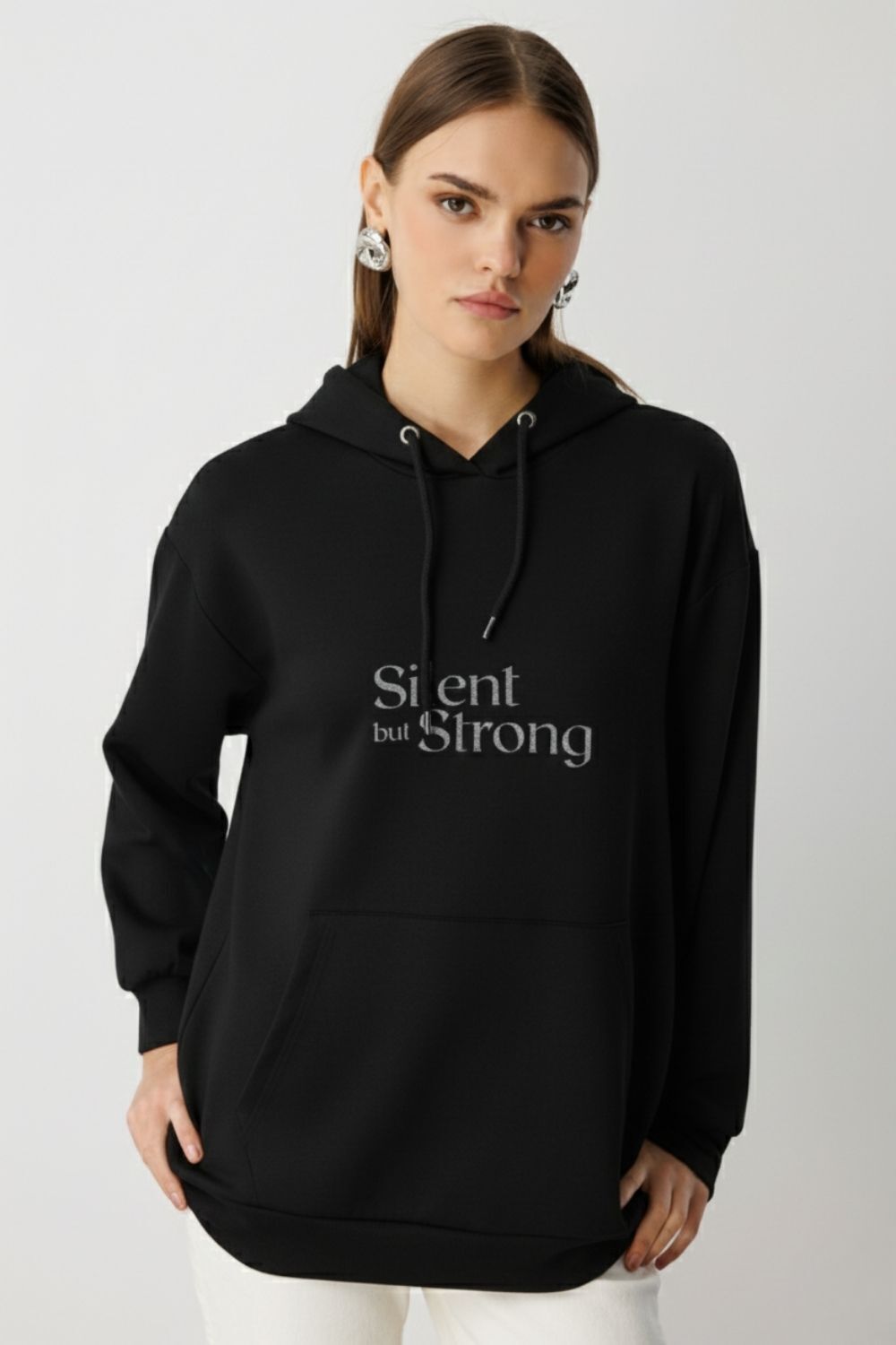 Mizalle Yumuşak Dokulu Kapüşonlu Siyah Sweatshirt