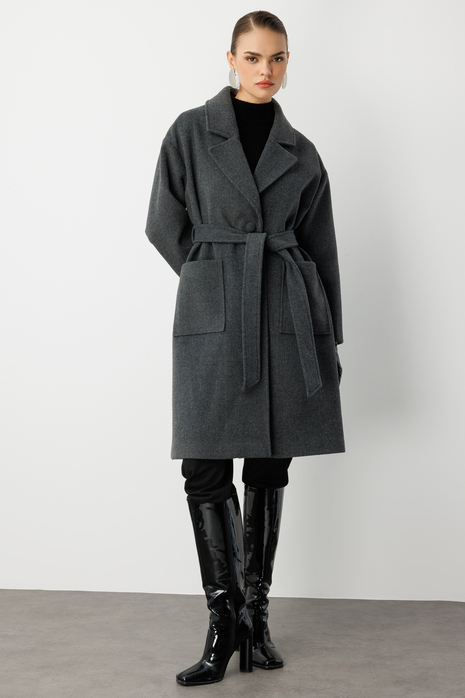 Mizalle Yünlü Kaşe Doku Torba Cepli Basic Antrasit Kaban - Mizalle