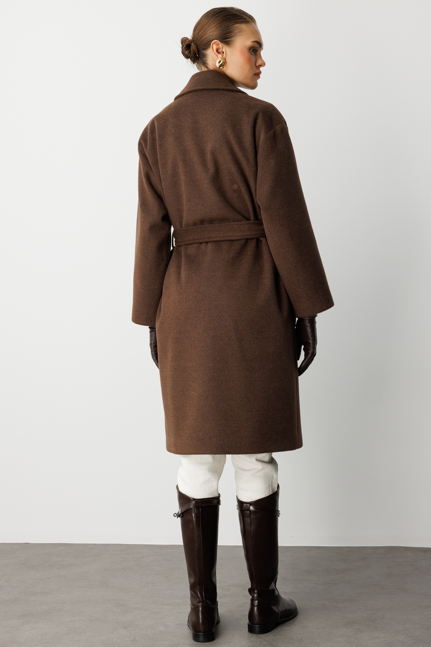 Mizalle Yünlü Kaşe Doku Torba Cepli Basic Kahverengi Kaban - Mizalle