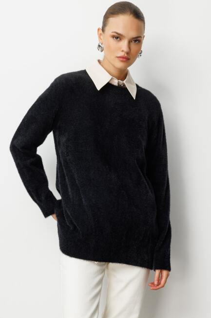 Mizalle Yuvarlak Yaka Oversize Yumuşak Dokulu Siyah Triko Kazak - Mizalle