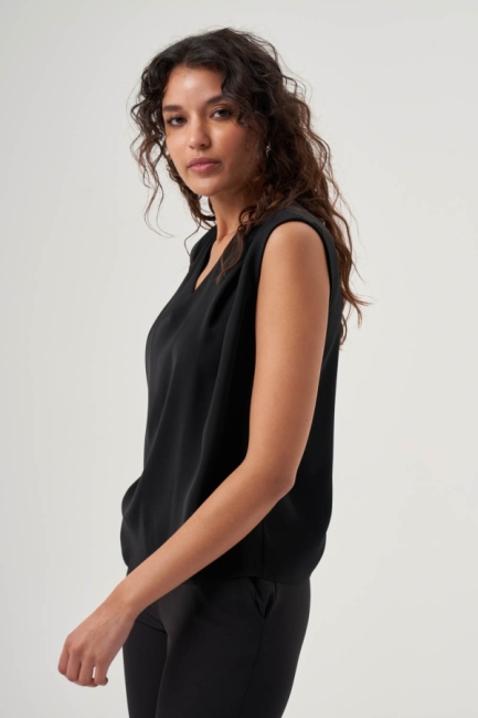 MZL Omzu Büzgülü V Yaka Ekru Kolsuz Bluz - MZL (1)