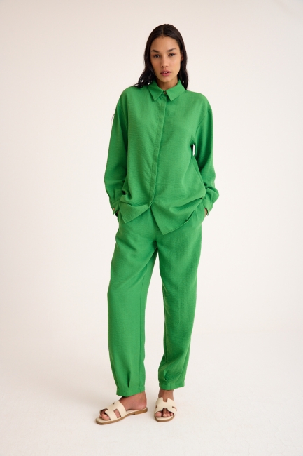 Mizalle Keten Görünümlü Rahat Kesim Yeşil Jogger Pantolon - Mizalle