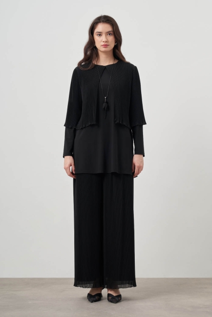 Mizalle Kat Pliseli Siyah Şifon Tunik - Mizalle