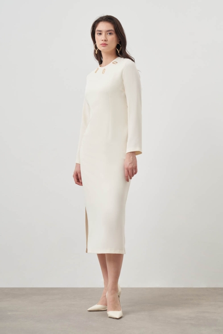 Mizalle Yaka Detaylı Krep Maksi Ekru Elbise - Mizalle (1)